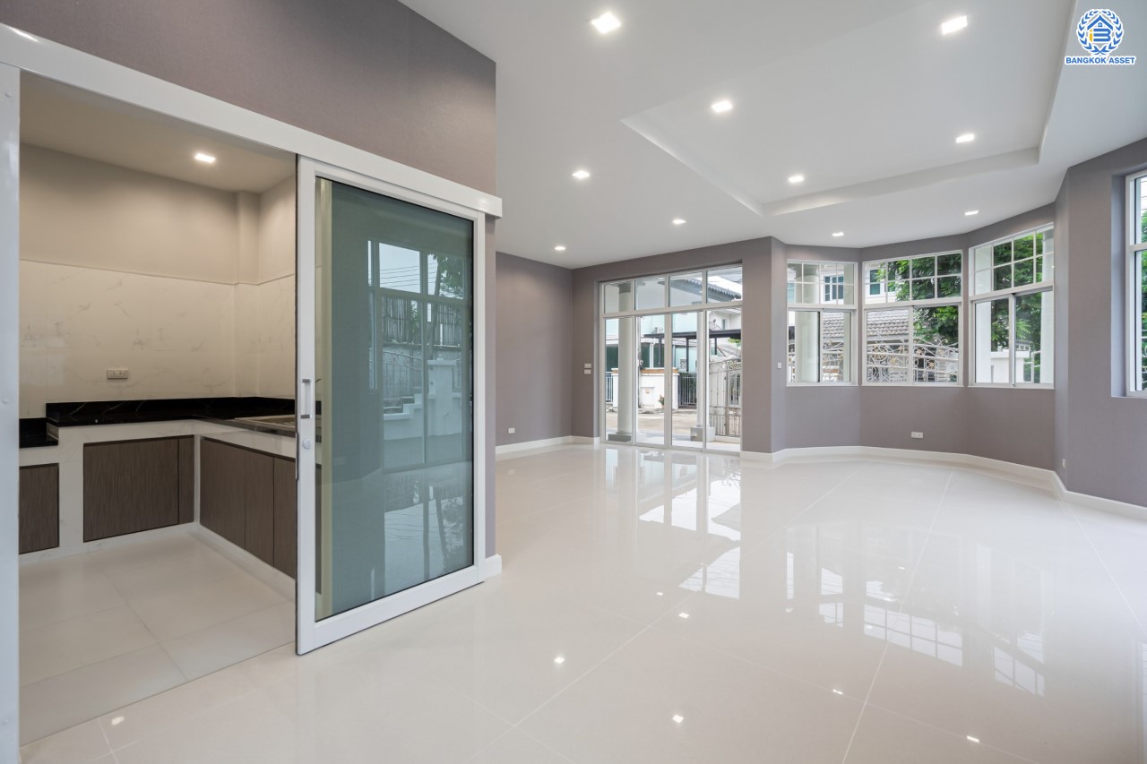 บ้านมือสองตกแต่งใหม่ ม.บางกอกบูเลอวาร์ด ราชพฤกษ์-พระราม5 เนื้อที่ 69 ตร.ว. บนสังคมคุณภาพ SC Asset* ฟังก์ชันพร้อม 3 ห้องนอน 4 ห้องน้ำ 1 ห้องแม่บ้าน จอดรถได้ 2 คัน บนทำเลติดถนนราชพฤกษ์ ใกล้วงเวียนพระรามห้า, ทางด่วนศรีรัช และเพียง 10 ถึงรถไฟฟ้า "สถานีบางรักใหญ่"